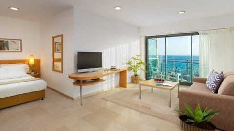 Apartments in a stunning beach-side location through Apartment hotel in Herzliya