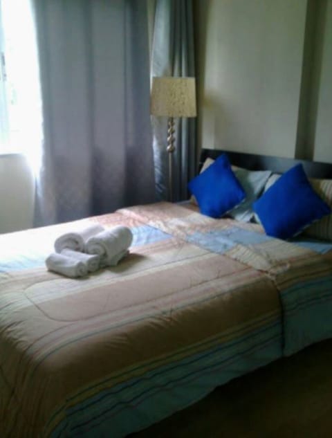 1 bedroom, iron/ironing board, internet, bed sheets