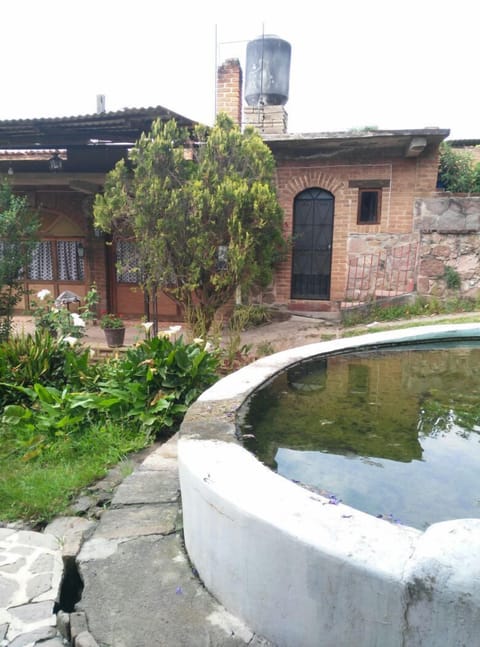 Just in downtown, near many places of tourist interest House in Valle de Bravo