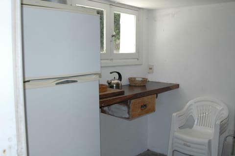 Fridge, microwave, oven, coffee/tea maker