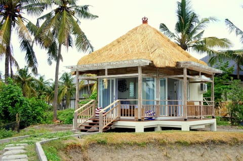 Barn N Bunk Deluxe Bungalow. Its 4x4 meter square comes with ensuite bathroom.