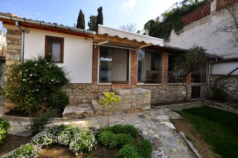 Front of Goldsmith House