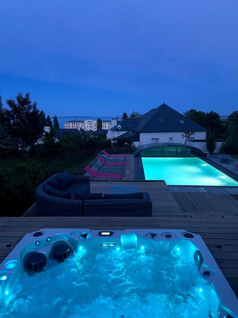 Indoor pool, outdoor pool