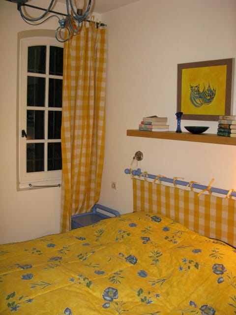 1 bedroom, iron/ironing board, travel crib, free WiFi