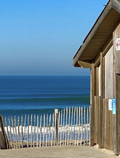 Beach nearby, beach towels