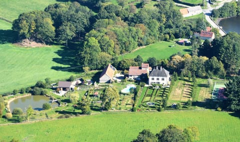The Domain of LOUVERAUDE with swimming pool, tennis, fishing pond and petanque