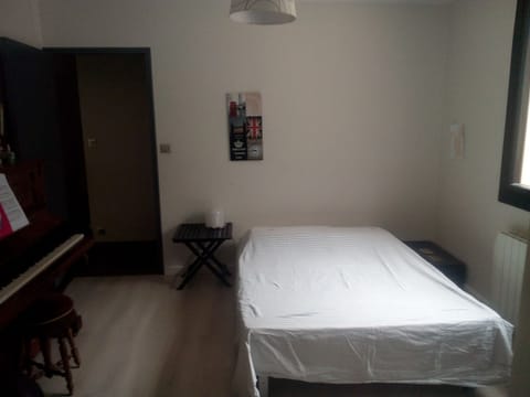 3 bedrooms, iron/ironing board, travel crib, free WiFi