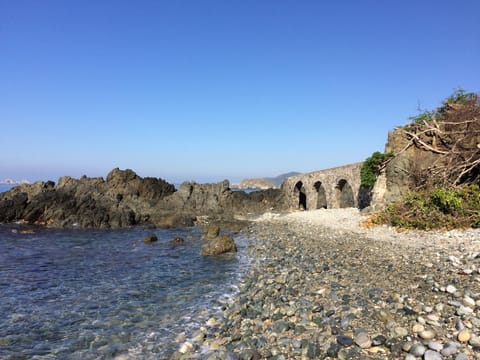 Beach nearby, beach towels