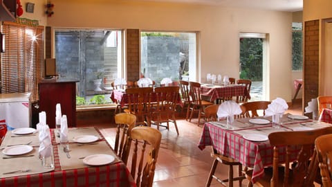 Classic Deluxe Zimmer in Red Sparrow Hotels & Resorts Übernachtung mit Frühstück in Munnar