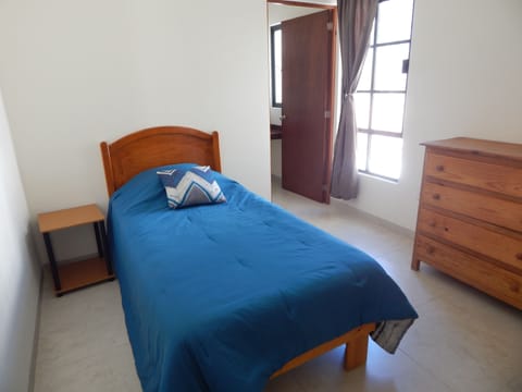 4 bedrooms, internet, bed sheets, wheelchair access