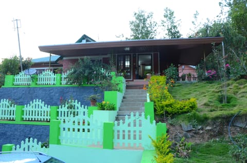 Front View of the Familycare Homestay Munnar