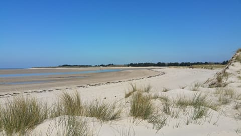 Beach nearby, beach towels