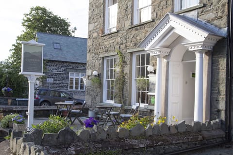 Welcome to Cumbria House!
Front south facing patio