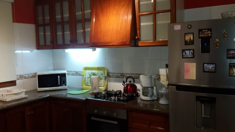 Microwave, coffee/tea maker, blender, ice maker