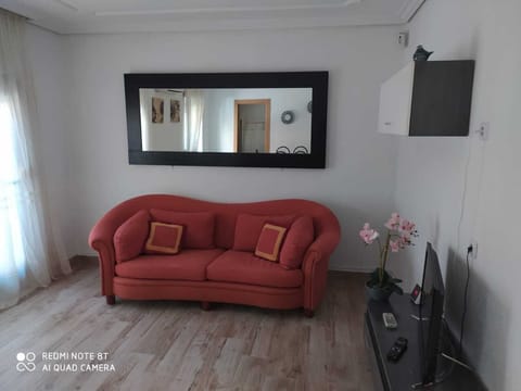 Living area | Smart TV, stereo