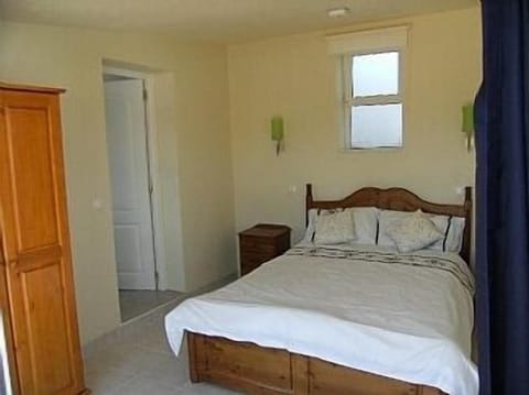 4 bedrooms, iron/ironing board, cribs/infant beds, WiFi