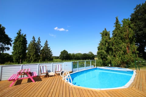 Pool & deck
