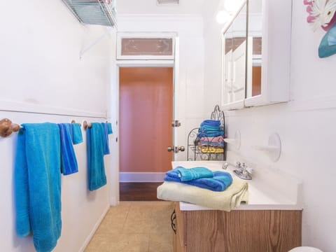 Combined shower/tub, hair dryer, towels, soap