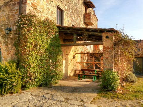 Le Stalle patio - www.patrignone.com