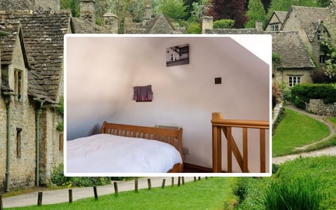 Bedroom, upstairs. King size bed