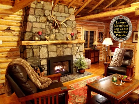Enchanting Gold Fox Lodge with Luxurious Great Room and Fireplace Setting