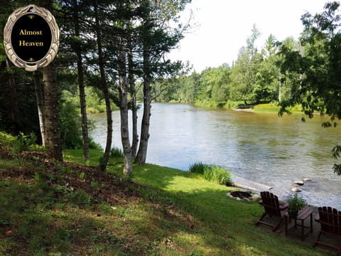 Romantic - Historic - Luxury Log Cabin - A Fairy Tale Experience and Setting Cabin in Grayling