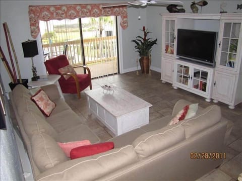 Living area | DVD player
