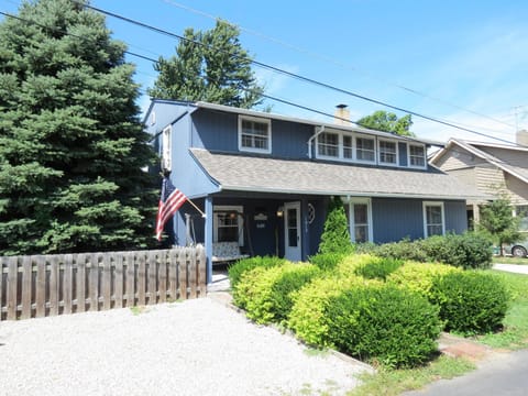 Front of house - parking for 3 more cars