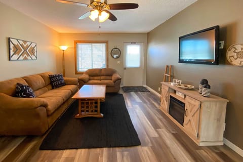 Medora Vacation Rental Condo | 2BR | 1BA | 900 Sq Ft | Stairs Required