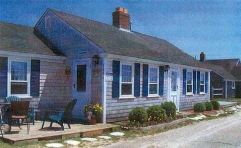 Beautiful Ocean Cottage at Craigville Beach, Hyannis / Centerville ...