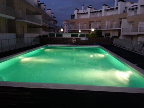 Indoor pool, outdoor pool