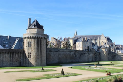 Intramural residence "Porte Saint Jean" in Vannes Apartment in Vannes