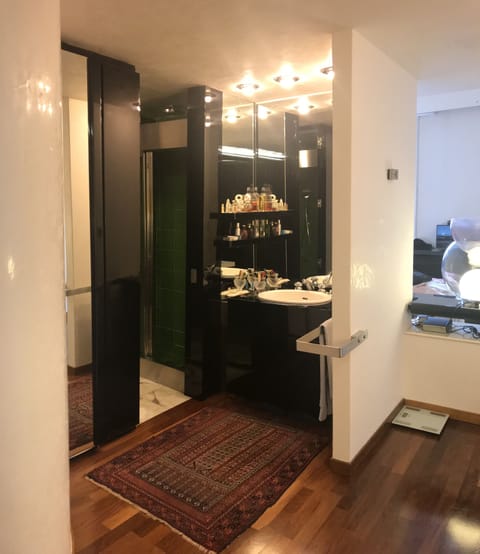 master ensuite bathroom