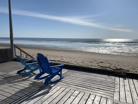 Beach nearby, sun loungers