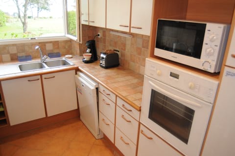 KITCHEN, fully equipped, with Sea View
