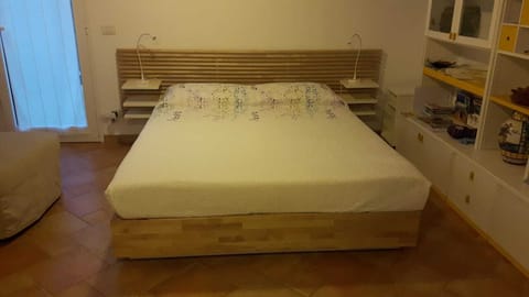 1 bedroom, in-room safe, iron/ironing board, free WiFi