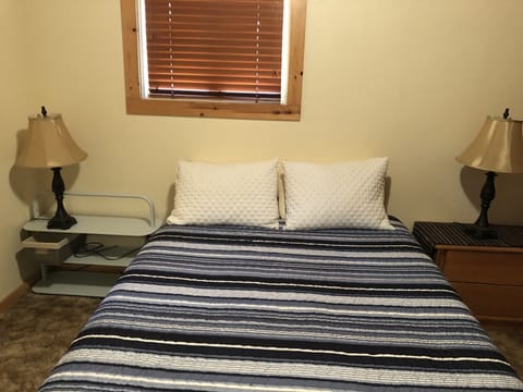3 bedrooms, WiFi, bed sheets, wheelchair access