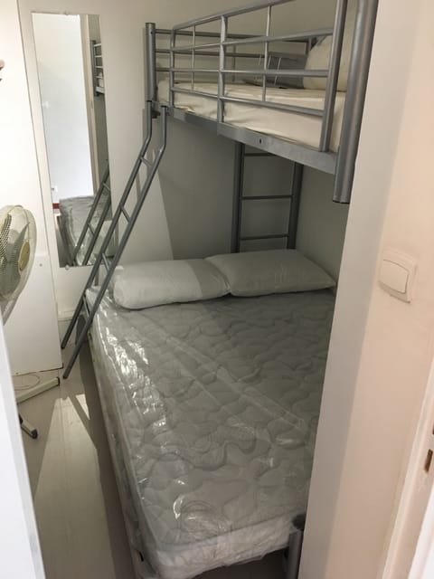 1 bedroom