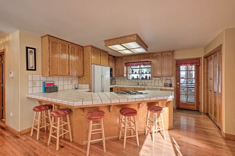 Kitchen | Cooking Basics | Dishware/Flatware