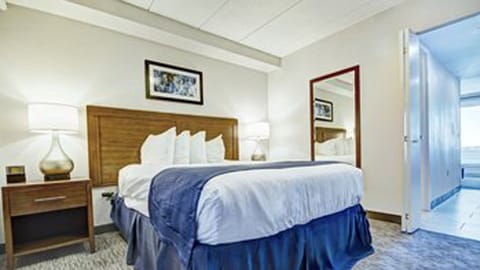 Newport - Wyndham Inn on the Harbor, 1 Bdrm w/ Queen Sleeper - sleeps 4 Resort in Newport