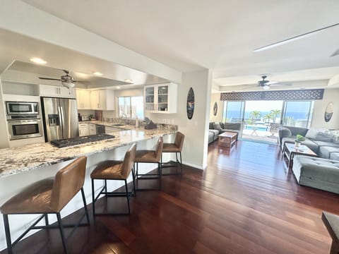 **Newly Renovated** Kitchen