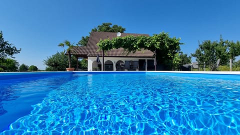 Pool | Outdoor pool