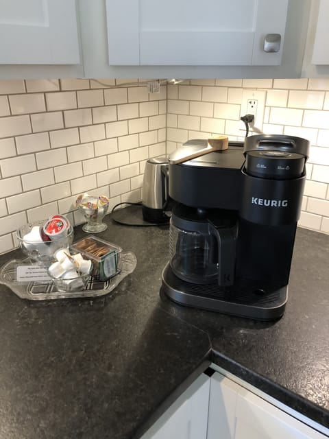 K-cup and ground coffee appliance