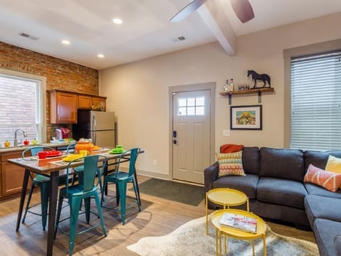 Seating area second floor