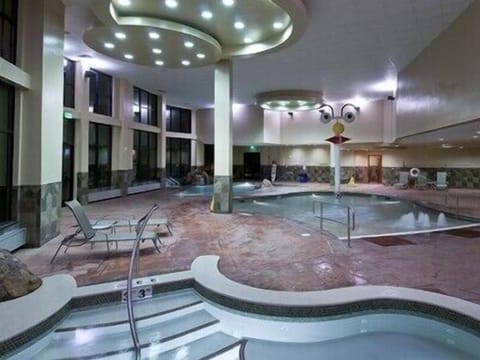 Indoor kids pool with Hot Tub