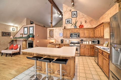 Kitchen | Cooking Basics | Bar Seating