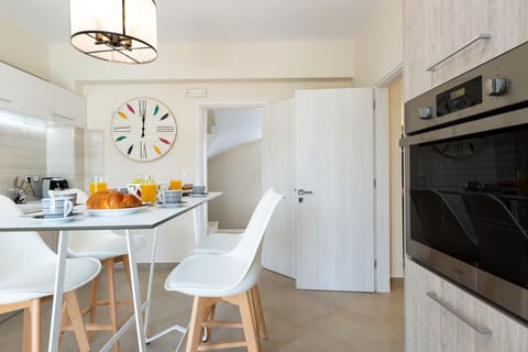 Dining area, designed with style & care. Prepare & enjoy your home made meals!