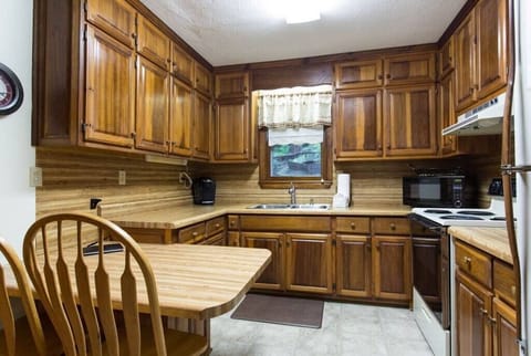 There is seating for 2 at the breakfast bar