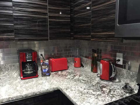 Microwave, oven, dishwasher, coffee/tea maker