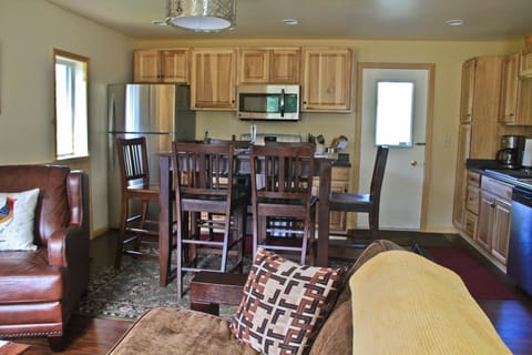 Full kitchen with all the amenities